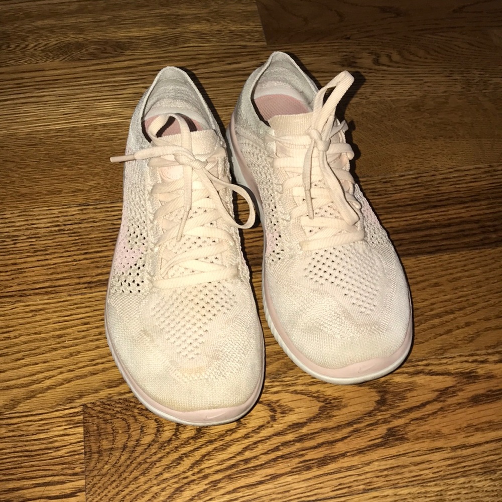 Nike Freen RN Flyknit Sz 8.5 Women